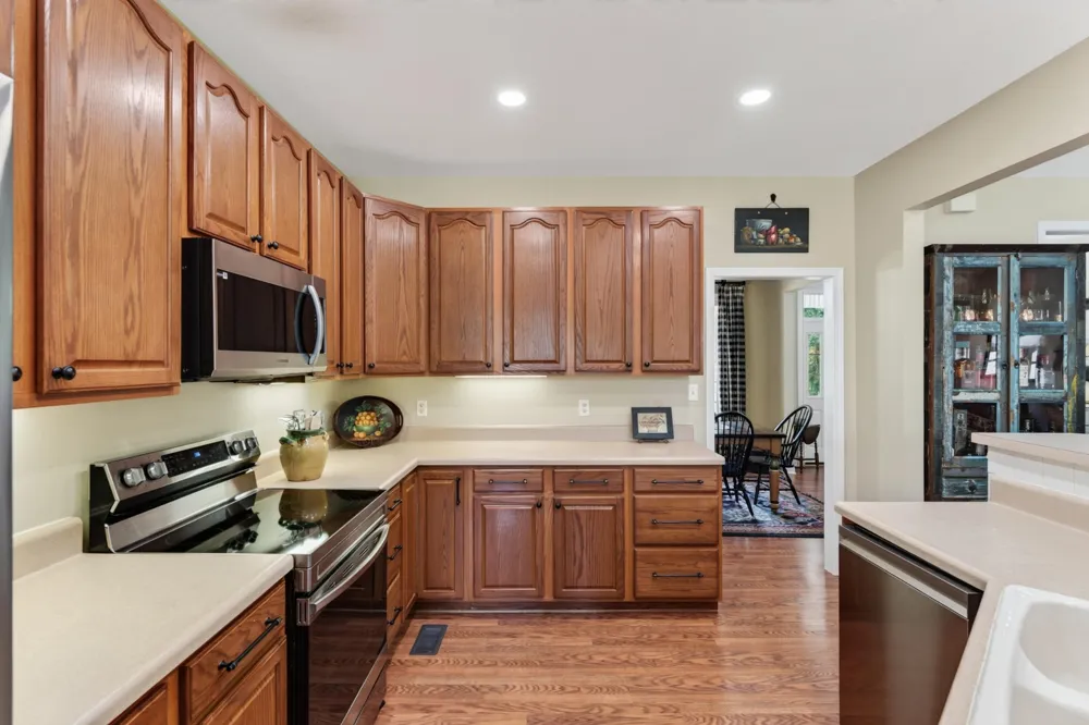 186 Lakeview Cove Drive Loudon, TN 37774