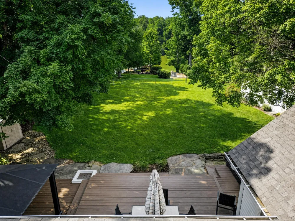 186 Lakeview Cove Drive Loudon, TN 37774