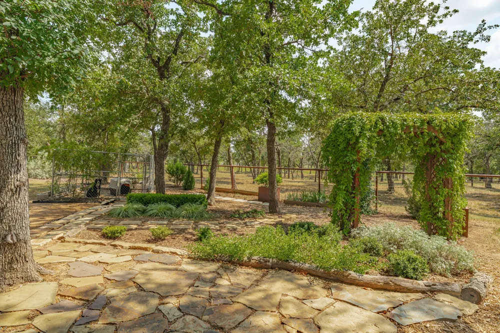 1155 Horsemans Drive Stephenville, TX 76401