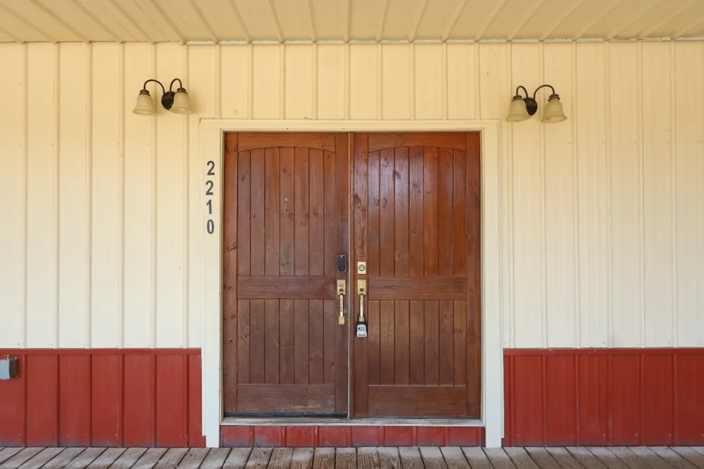 2210 West Corsicana St Athens, TX 75751
