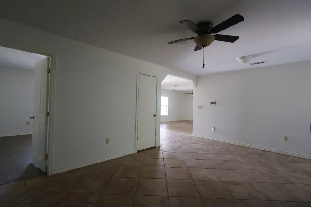 2210 West Corsicana St Athens, TX 75751