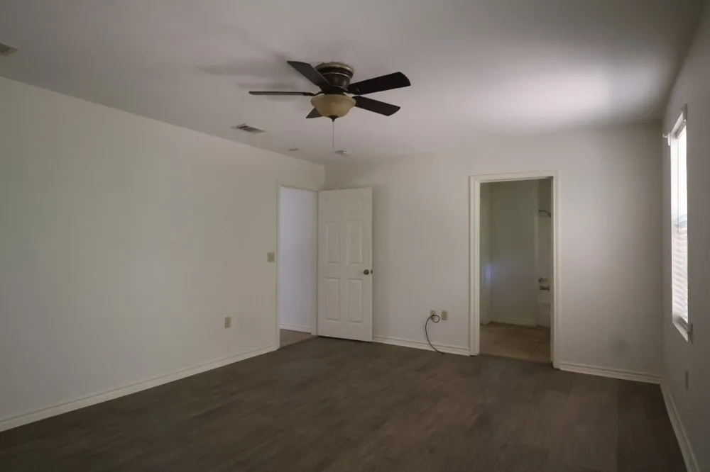 2210 West Corsicana St Athens, TX 75751