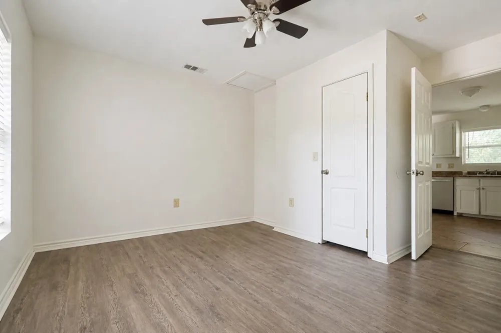 2210 West Corsicana St Athens, TX 75751
