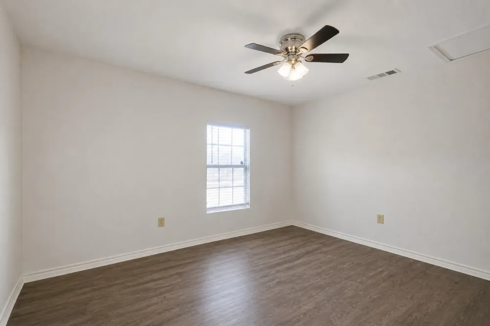 2210 West Corsicana St Athens, TX 75751