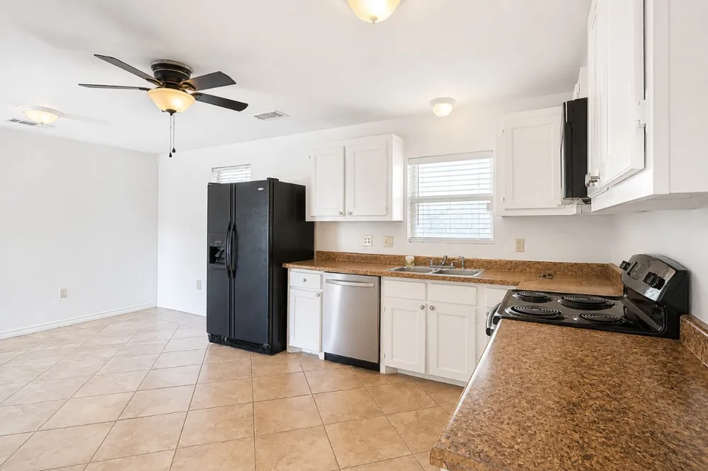 2210 West Corsicana St Athens, TX 75751