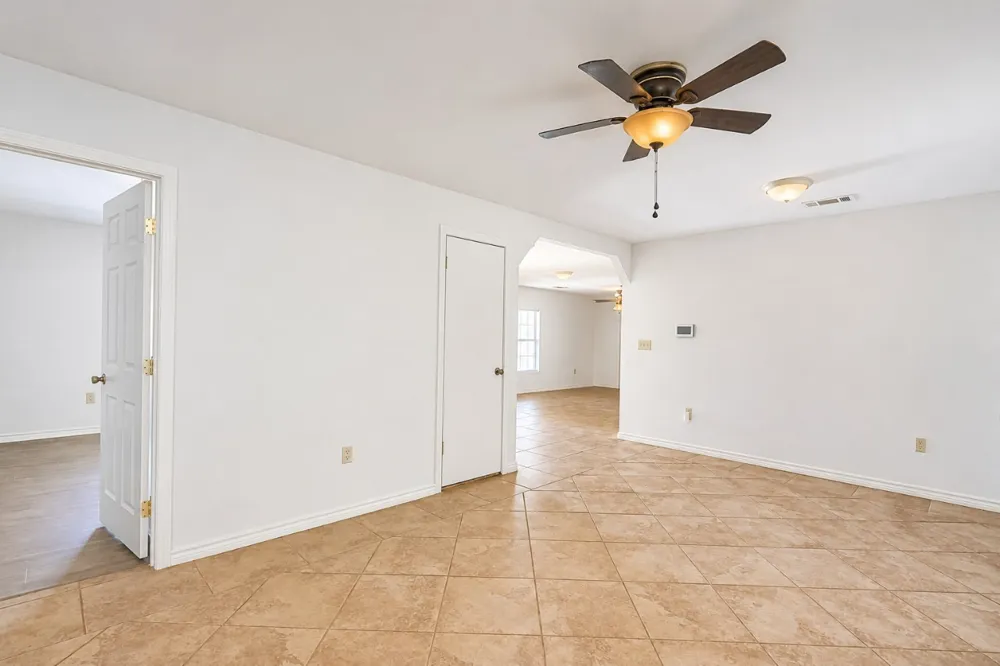 2210 West Corsicana St Athens, TX 75751