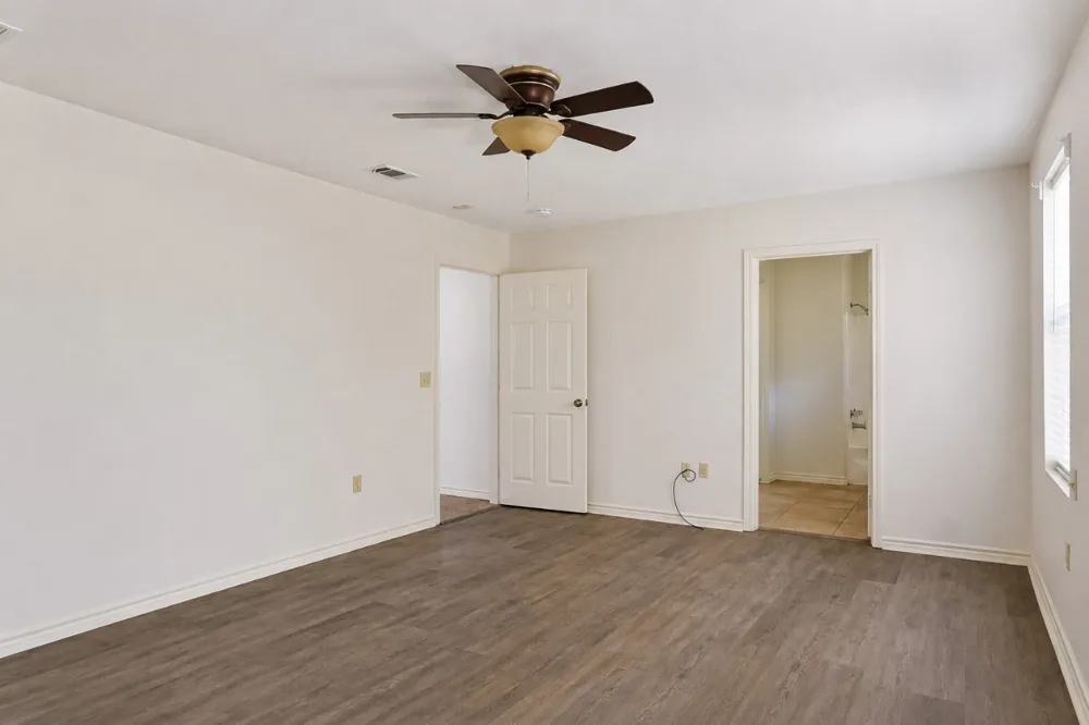 2210 West Corsicana St Athens, TX 75751