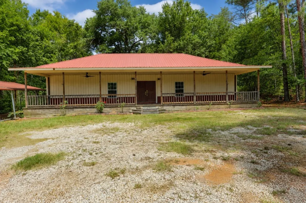 2210 West Corsicana St Athens, TX 75751