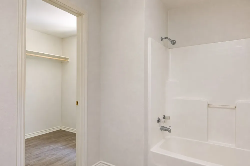 2210 West Corsicana St Athens, TX 75751