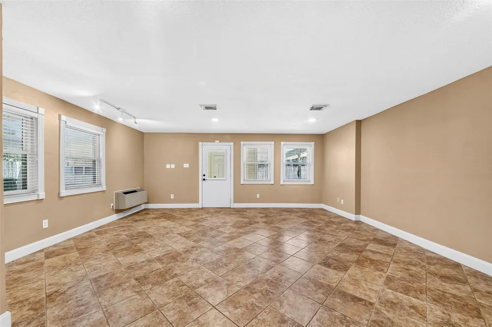 5262 Briarbend Drive Houston, TX 77096