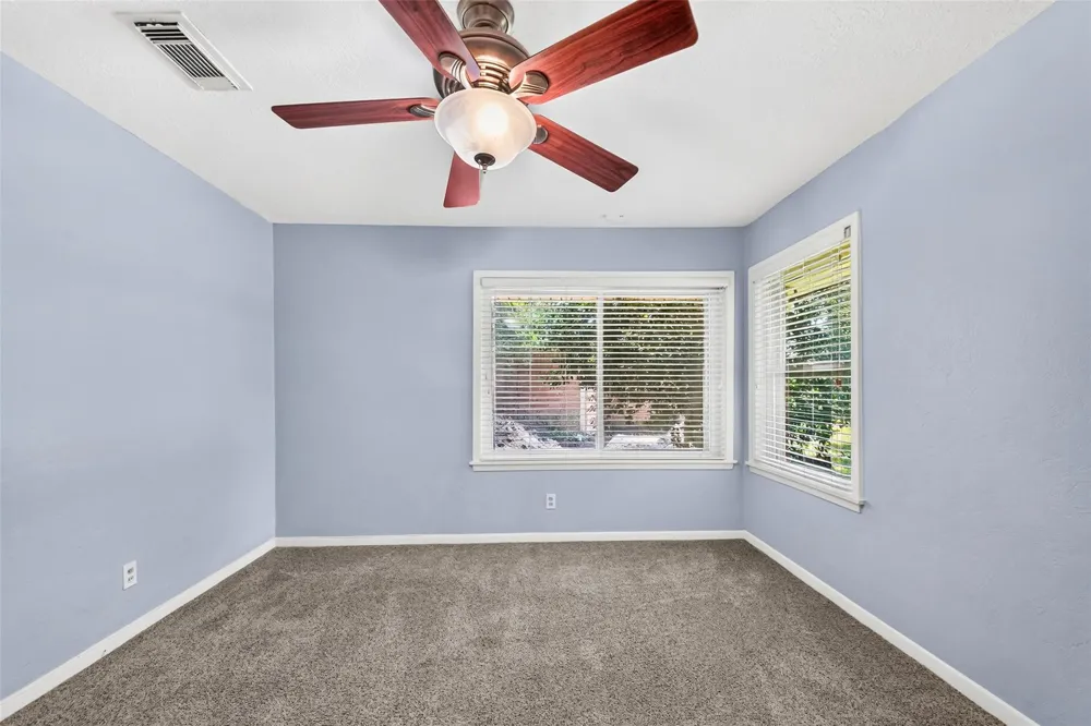 5262 Briarbend Drive Houston, TX 77096