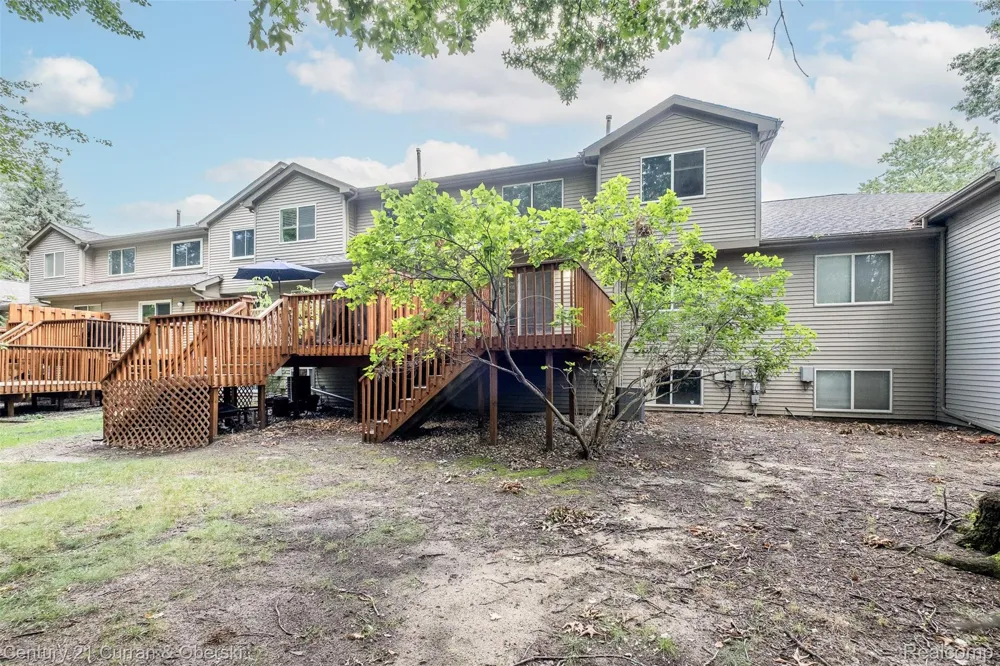 6565 Quail Run Circle Westland City, MI 48185
