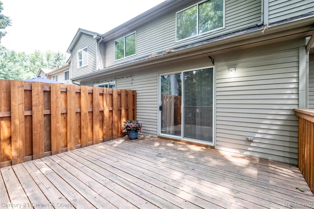 6565 Quail Run Circle Westland City, MI 48185