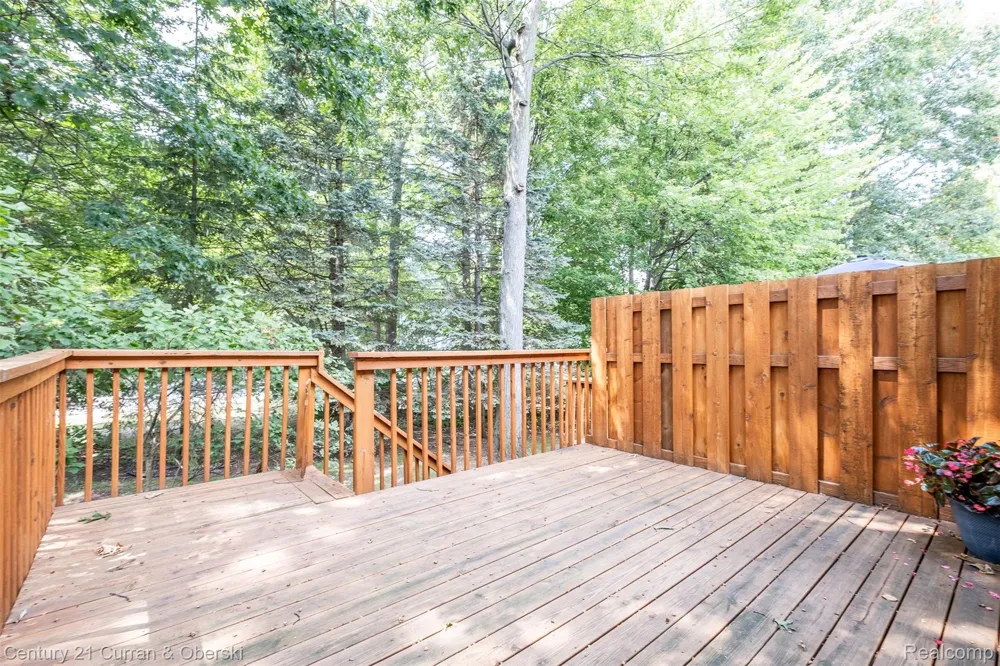 6565 Quail Run Circle Westland City, MI 48185