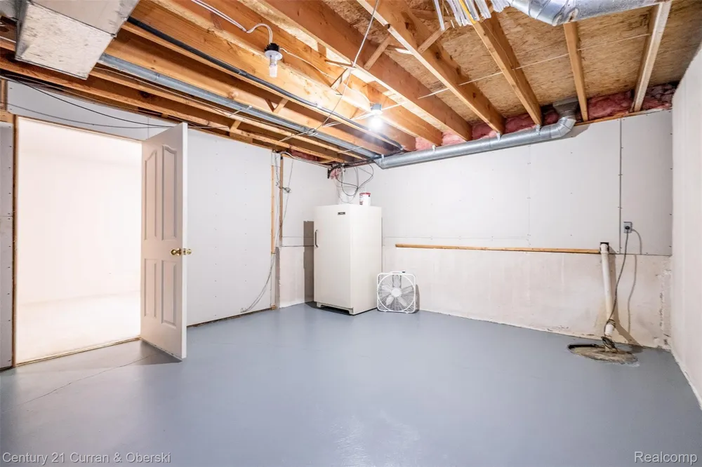 6565 Quail Run Circle Westland City, MI 48185