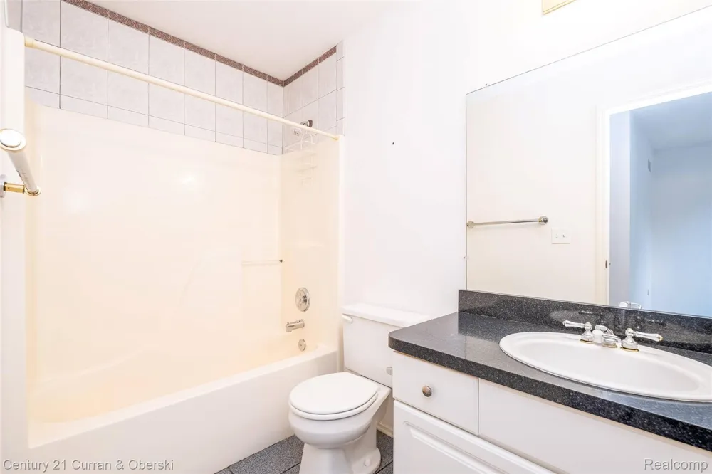 6565 Quail Run Circle Westland City, MI 48185