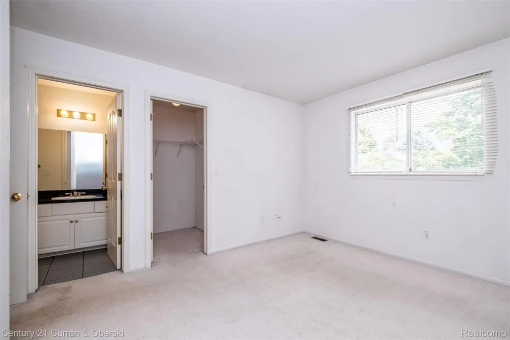 6565 Quail Run Circle Westland City, MI 48185