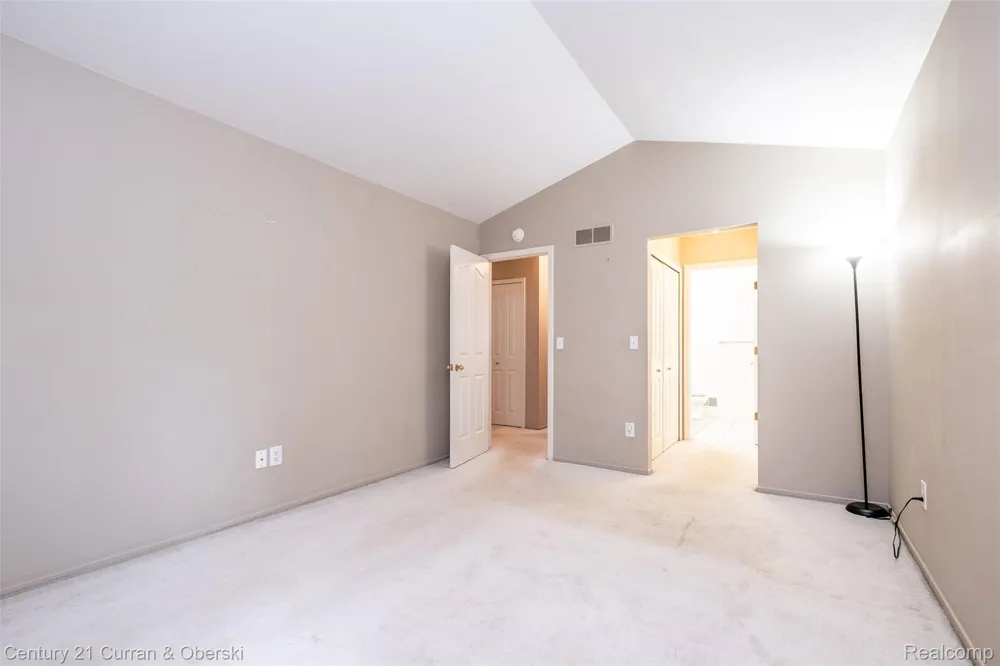 6565 Quail Run Circle Westland City, MI 48185