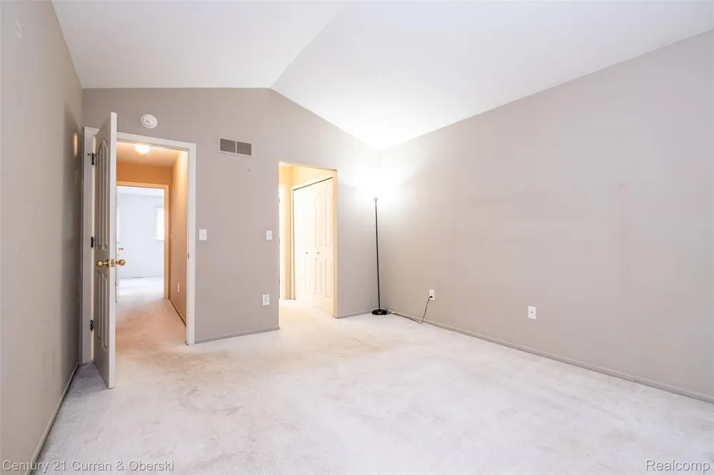 6565 Quail Run Circle Westland City, MI 48185