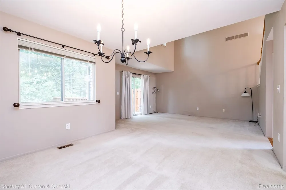 6565 Quail Run Circle Westland City, MI 48185