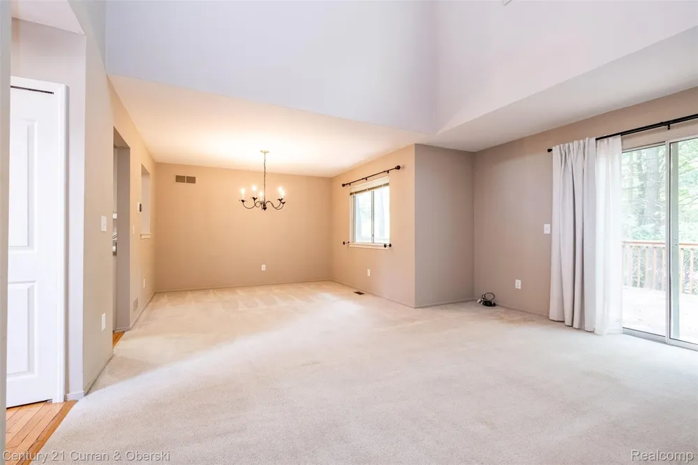 6565 Quail Run Circle Westland City, MI 48185