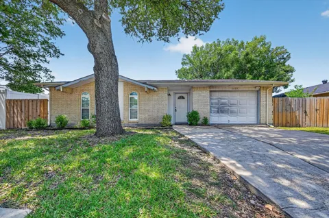 6220 Magnolia Lane