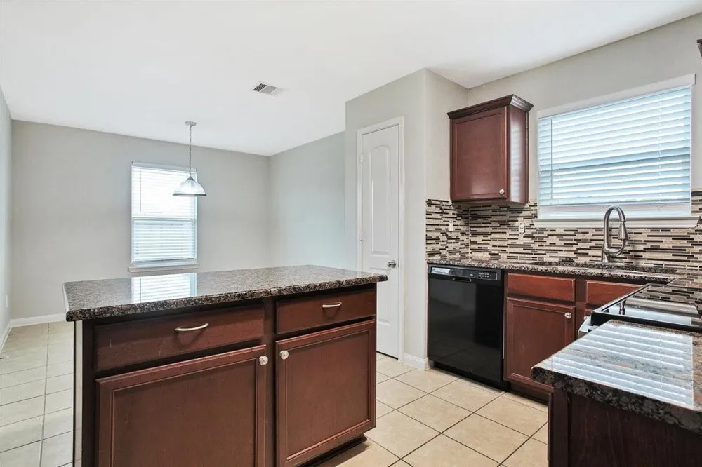 104 Indigo Brush Drive La Marque, TX 77568