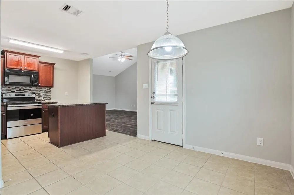 104 Indigo Brush Drive La Marque, TX 77568
