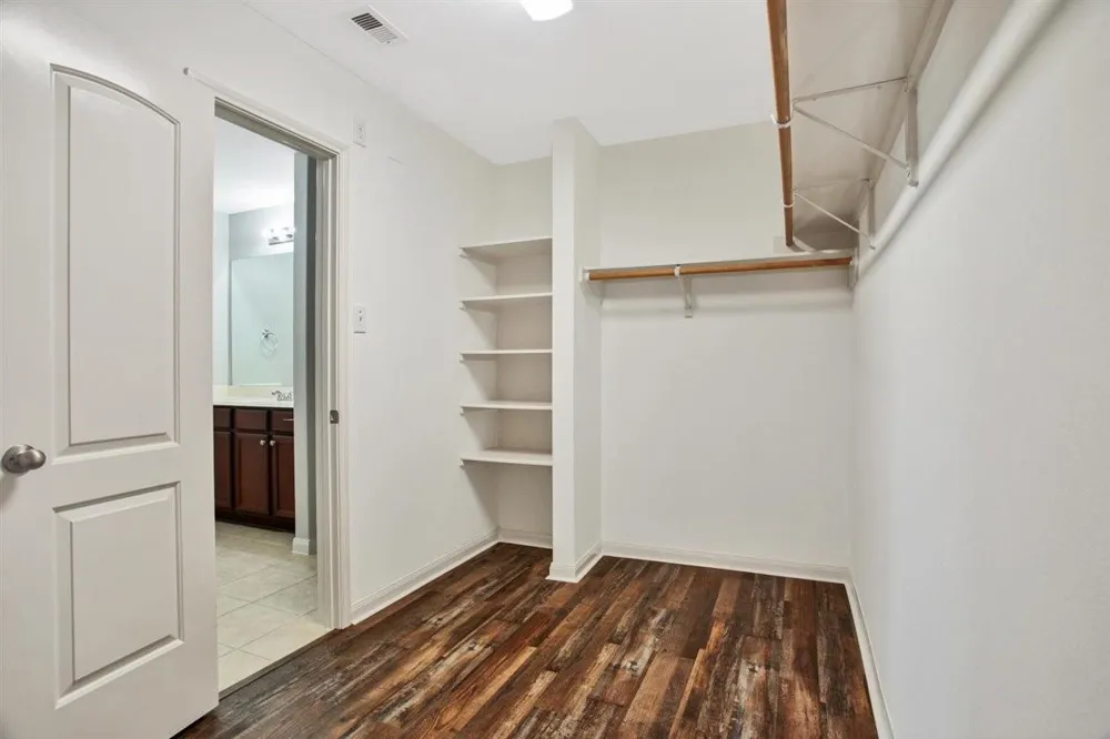 104 Indigo Brush Drive La Marque, TX 77568
