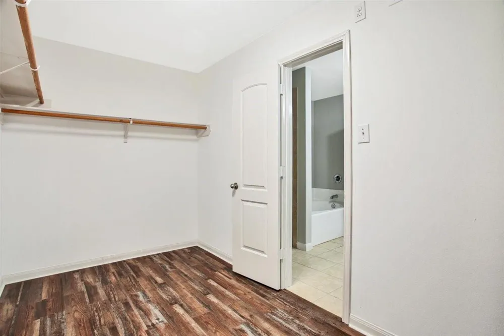 104 Indigo Brush Drive La Marque, TX 77568