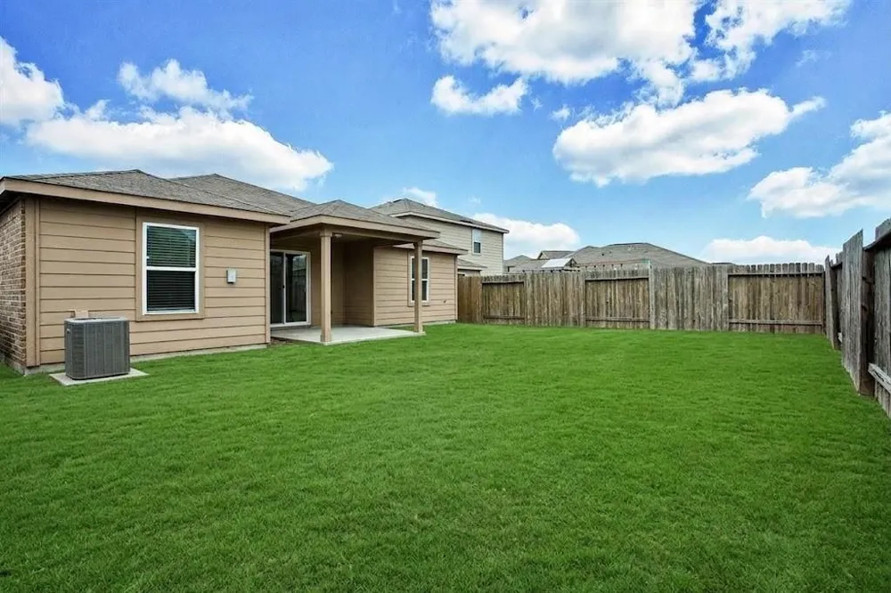 104 Indigo Brush Drive La Marque, TX 77568