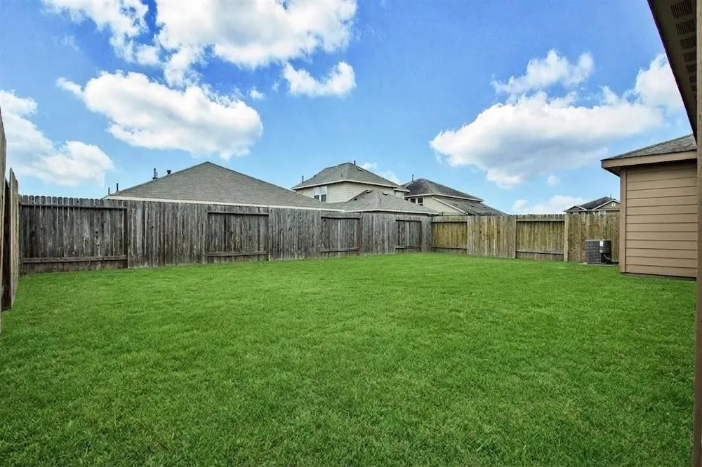 104 Indigo Brush Drive La Marque, TX 77568