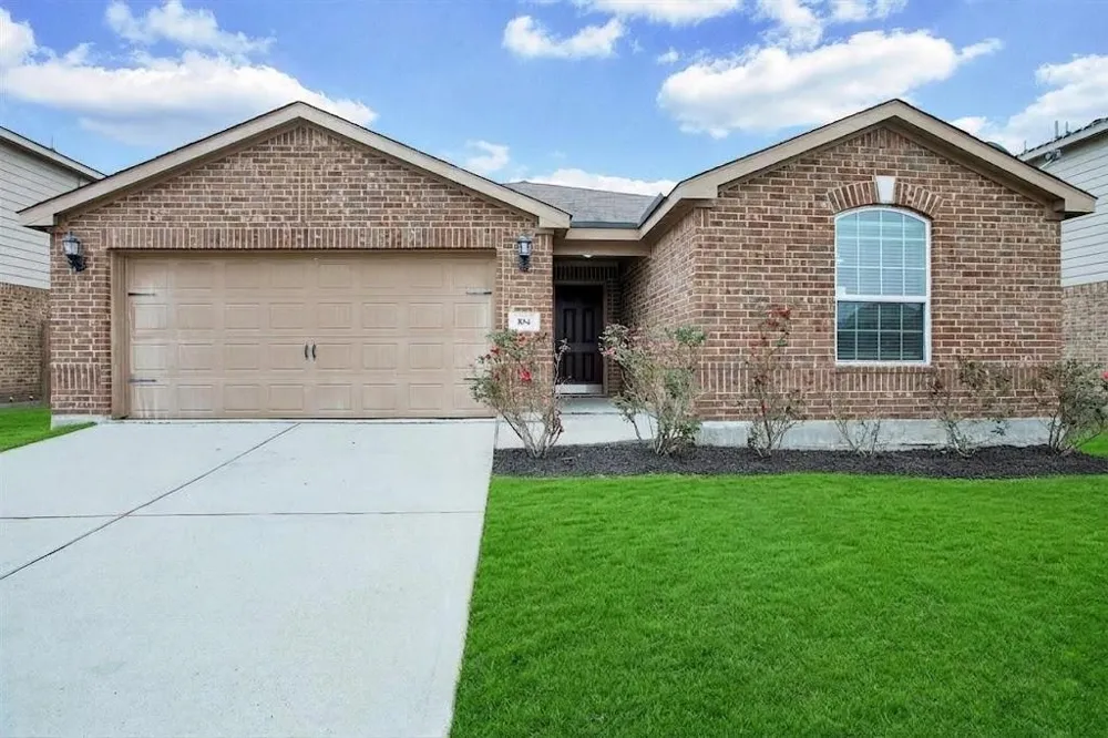 104 Indigo Brush Drive La Marque, TX 77568