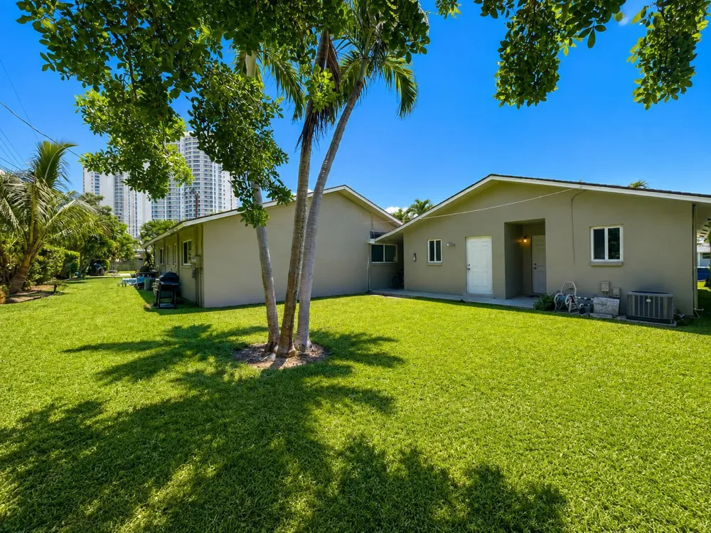 1232 Cabana Road #1 Singer Island, FL 33404