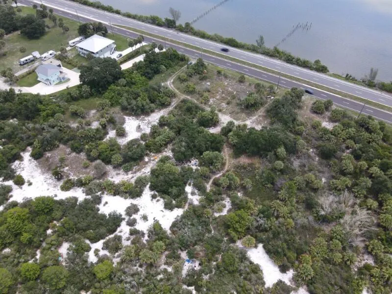 1790 U.s. 1 Malabar, FL 32950