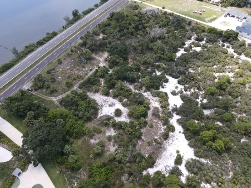 1790 U.s. 1 Malabar, FL 32950