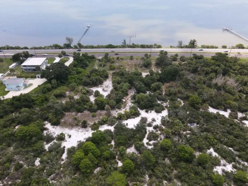 1790 U.s. 1 Malabar, FL 32950
