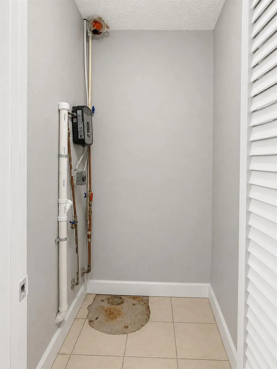 181 NW 42nd Street #2 Oakland Park, FL 33309