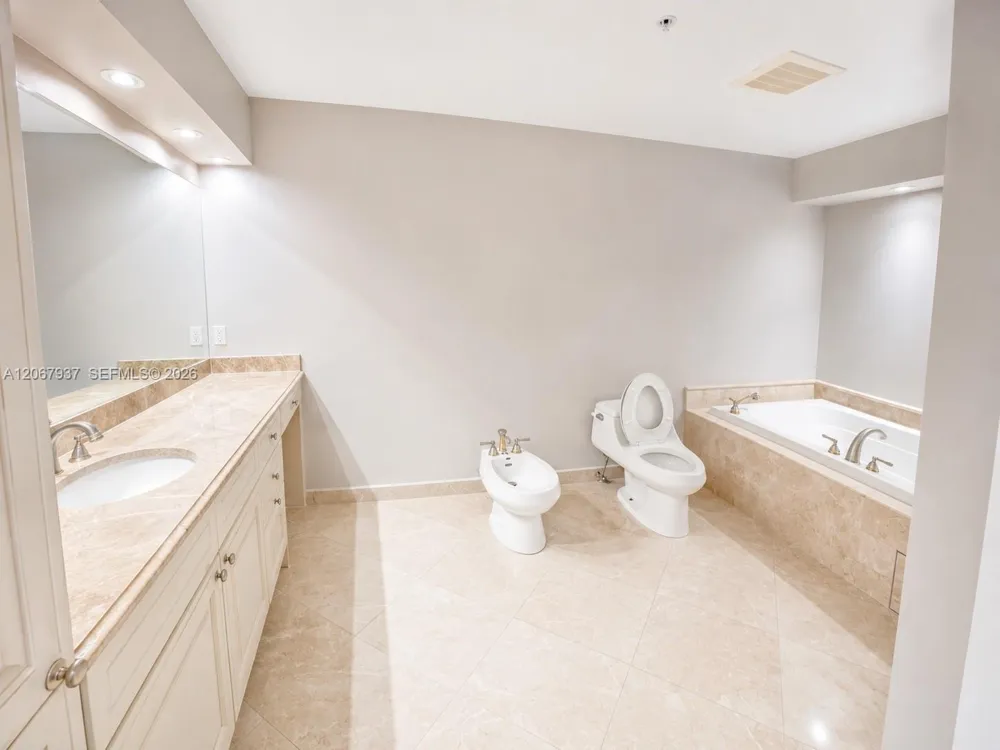 3501 Ocean Dr #V1 Hollywood, FL 33019