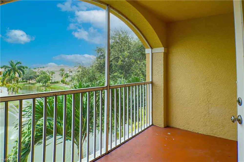 4135 residence Drive #620 Fort Myers, FL 33901