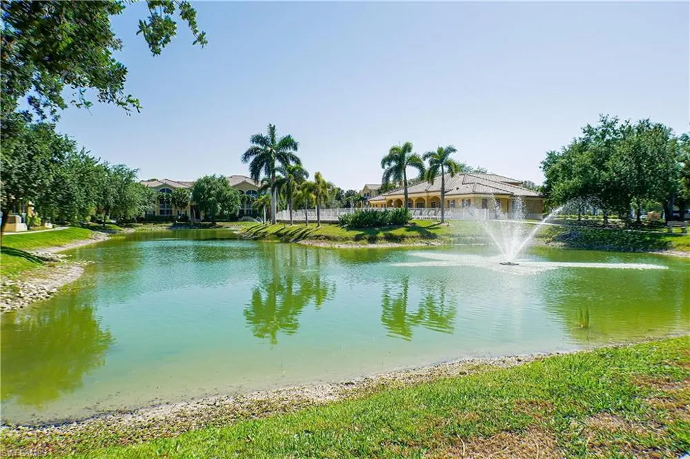 4135 residence Drive #620 Fort Myers, FL 33901
