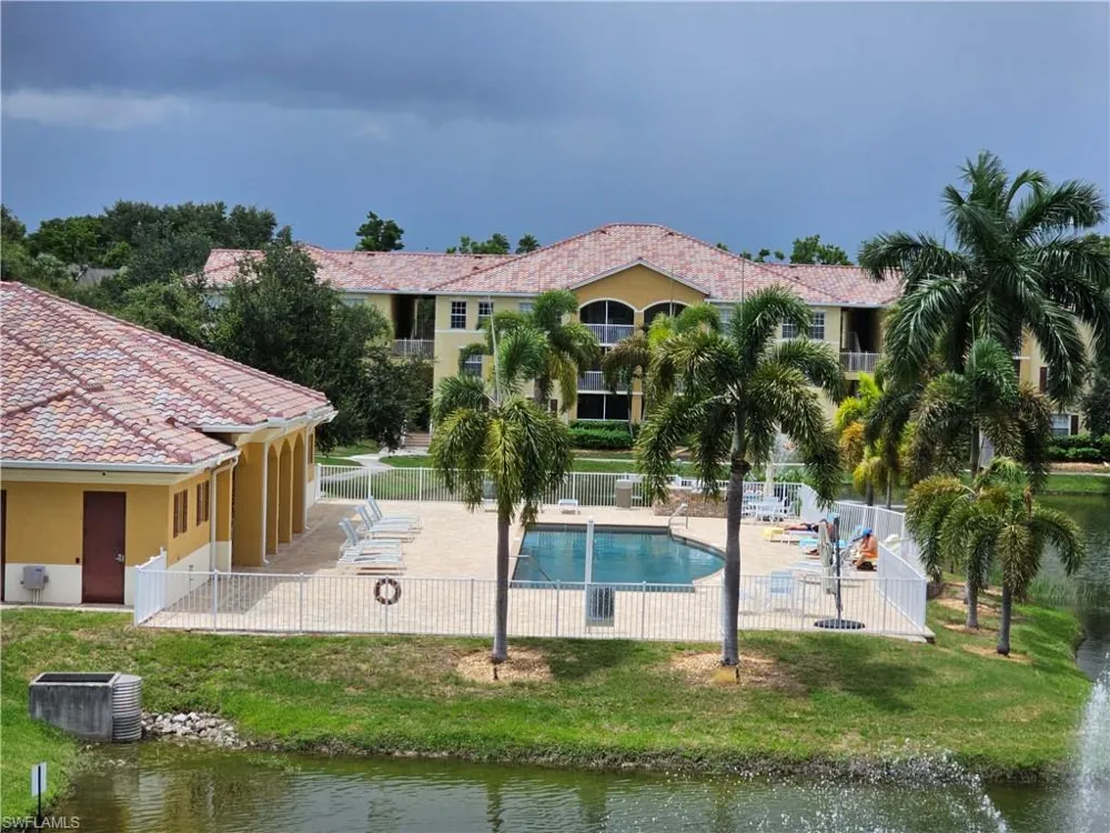 4135 residence Drive #620 Fort Myers, FL 33901