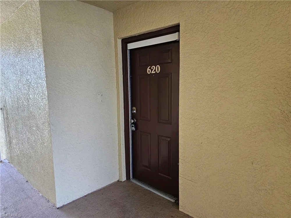 4135 residence Drive #620 Fort Myers, FL 33901