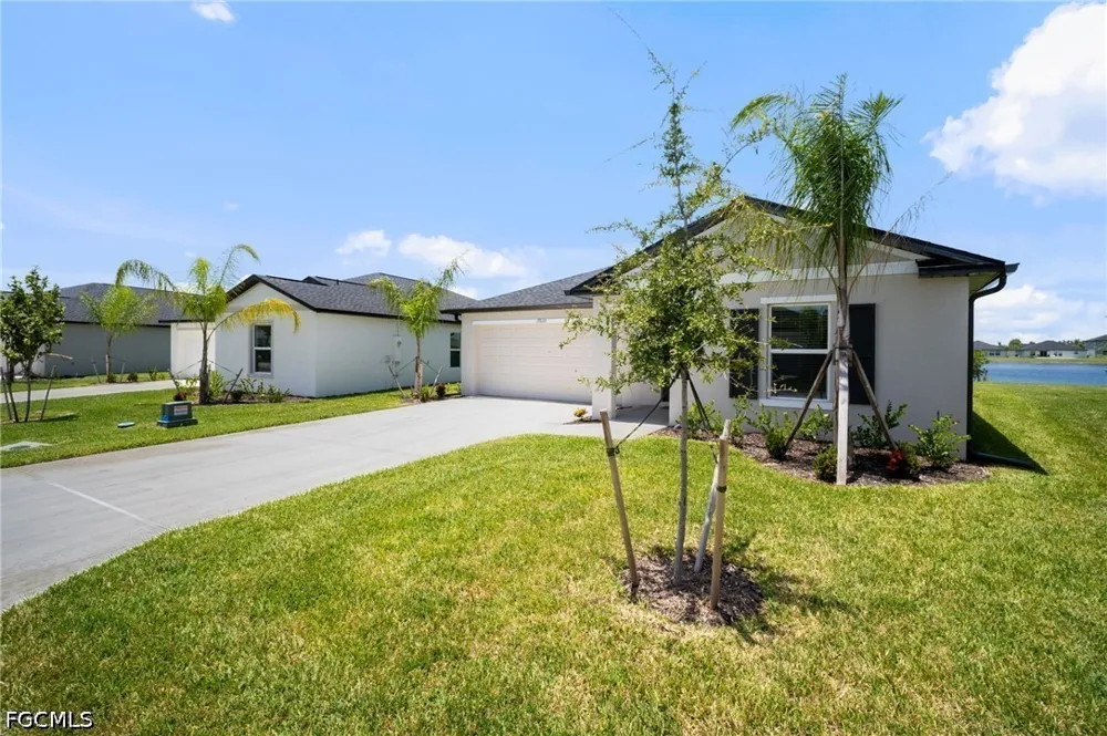 paradiso Way North Fort Myers, FL 33917