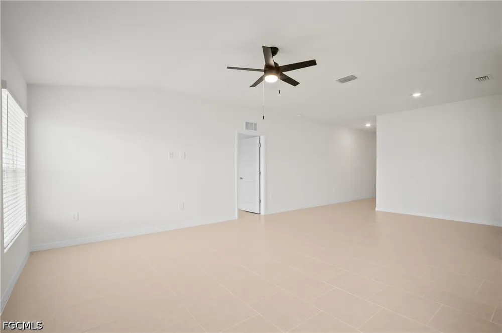 paradiso Way North Fort Myers, FL 33917