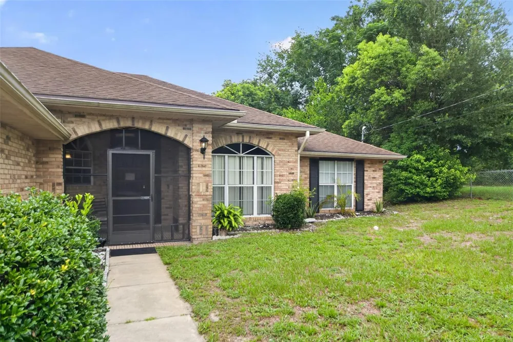 1780 W FINLAND DRIVE Deltona, FL 32725