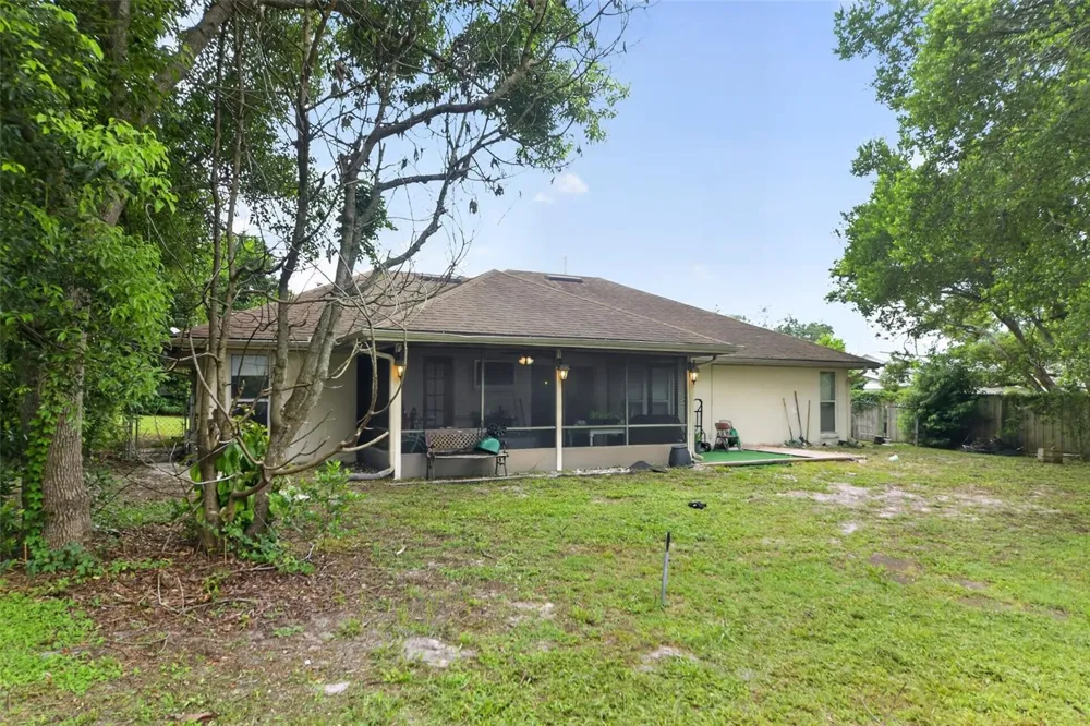 1780 W FINLAND DRIVE Deltona, FL 32725
