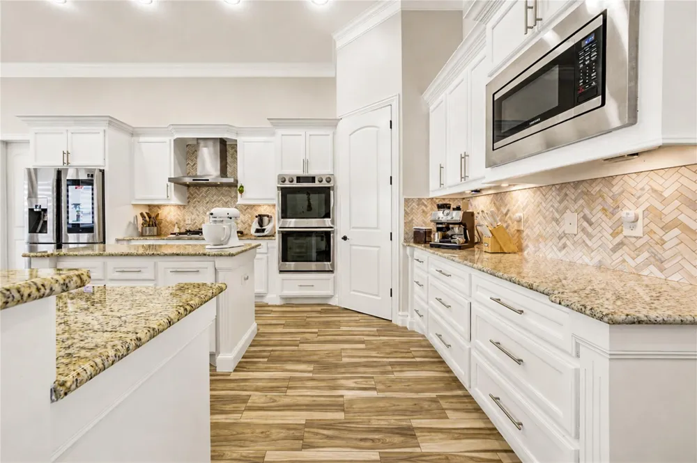 8245 Stacy Beaumont, TX 77705