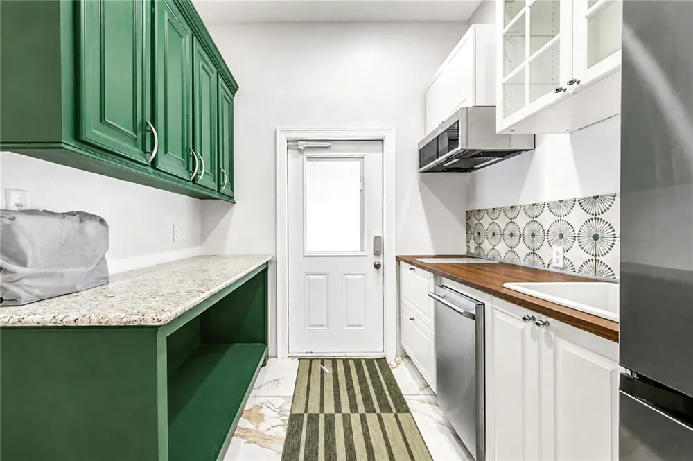 8245 Stacy Beaumont, TX 77705