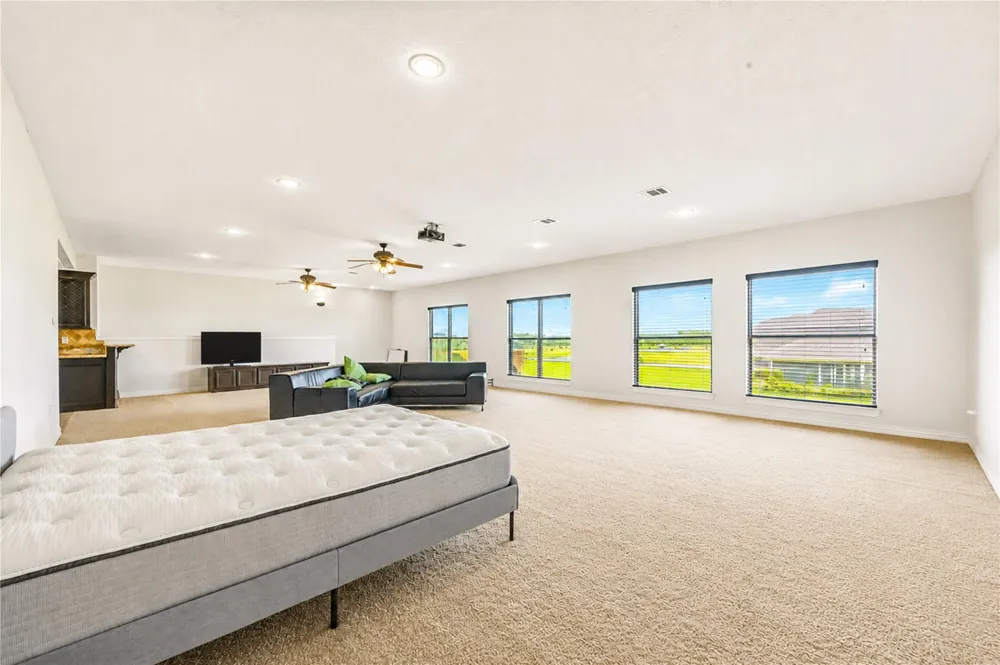 8245 Stacy Beaumont, TX 77705